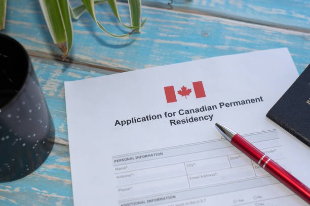 Descubre cómo conseguir trabajo en Canadá paso a paso. Conoce los requisitos, tipos de empleos y consejos prácticos para inmigrantes.